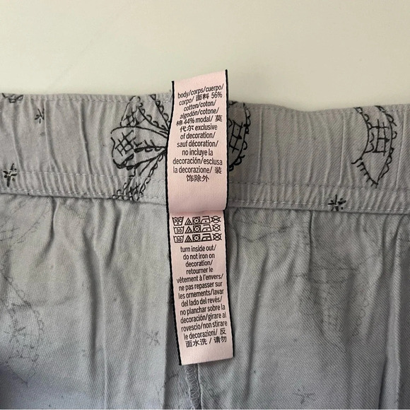 Victoria’s Secret Light Gray Black Bow Print Wide Leg Pajama Pants Small Women’s - Picture 11 of 12